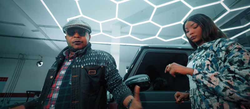 Congo. Instant détente avec Kevin MBOUANDE & Patrouille des Stars dans « YAKA » (Clip Officiel)