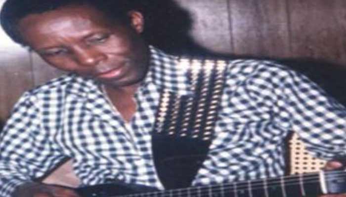RDC : Docteur Nico célébré 40 ans après comme « dieu » de la guitare solo (Arthur Kayumba)