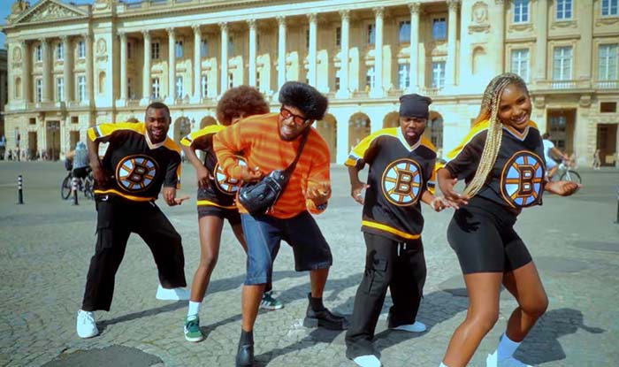 Congo. Instant détente avec Zaparo de Guerre dans « MAKAMBO » (Clip Officiel)