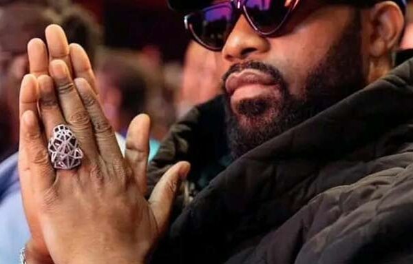 Côte-d’Ivoire : une distinction honorifique décernée à Fally Ipupa pour son engagement au rayonnement continental