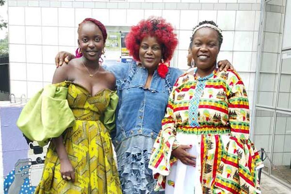 Congo/Musique : Trois artistes incitent les femmes à travailler